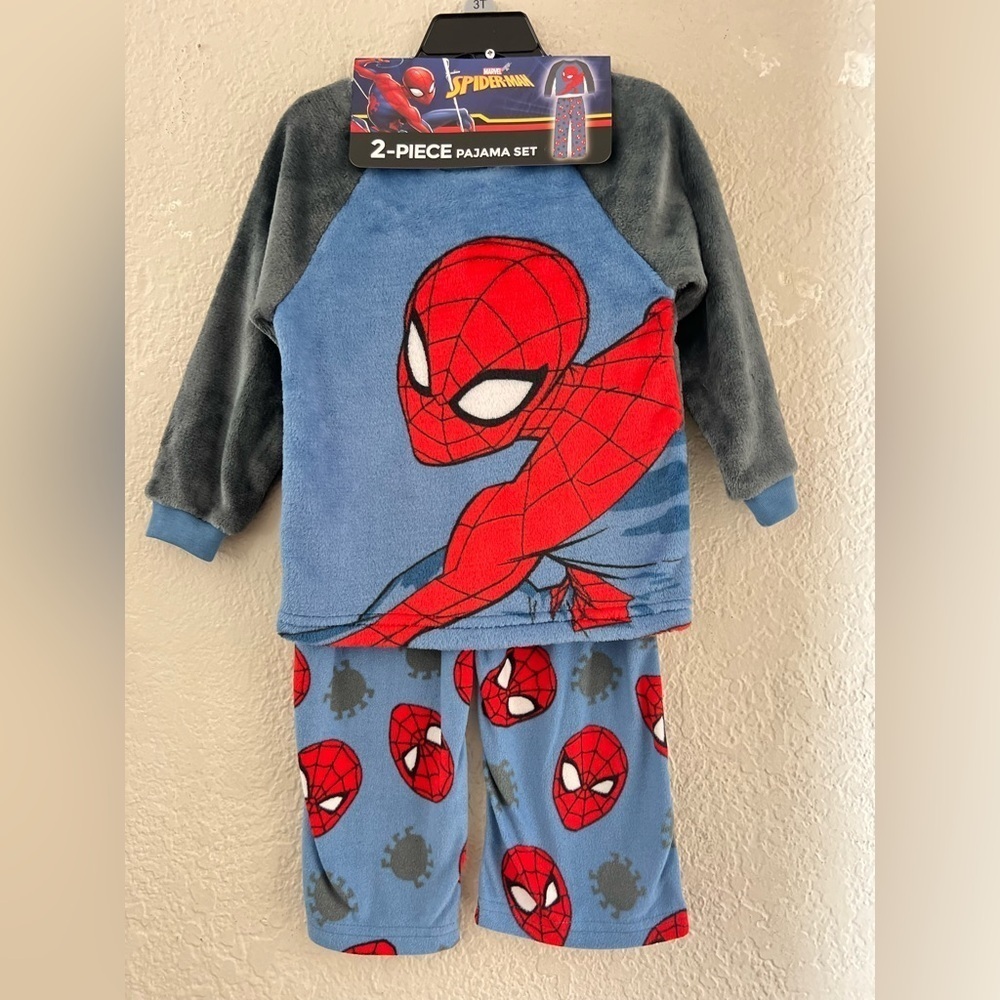 Spiderman kids size 2TPJs super soft and cozzy